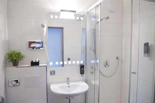 Waldhotel Sindelfingen Am Eichholz Εξωτερικό φωτογραφία